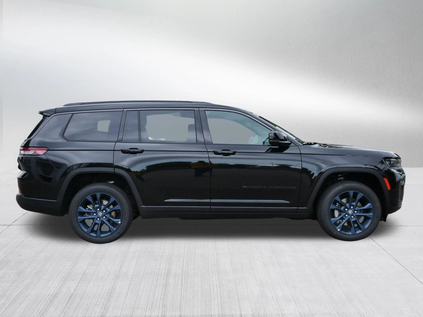 New 2026 Diamond Black Crystal Pearl-Coat Exterior Paint Jeep 85th Anniversary Edition image 8