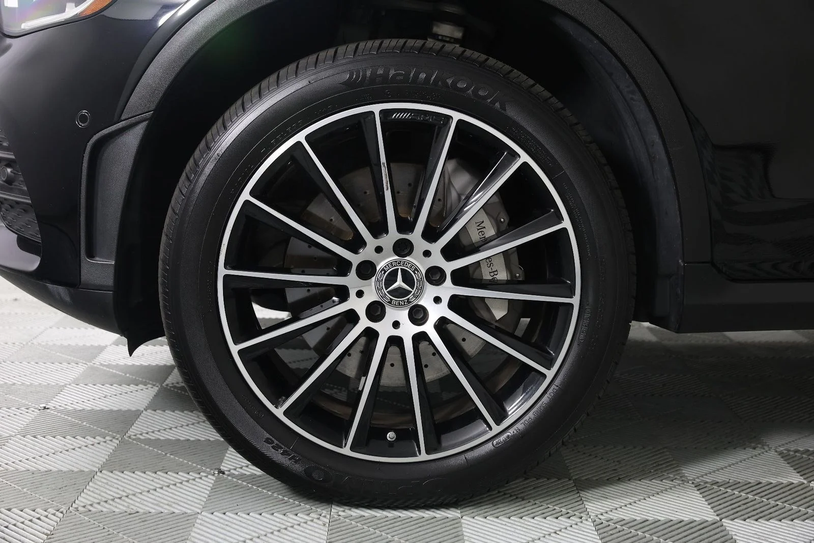 Used 2022 Black Mercedes-Benz GLC 300 image 30