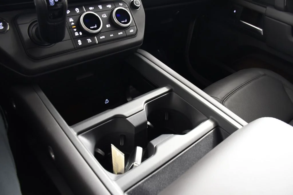 New 2026 Borasco Grey Land Rover X-Dynamic SE image 32