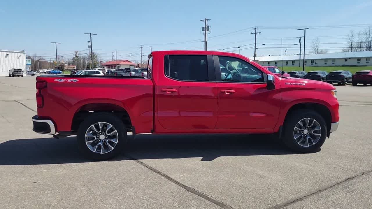 Used 2026 Red Hot Chevrolet LT (2FL) image 9