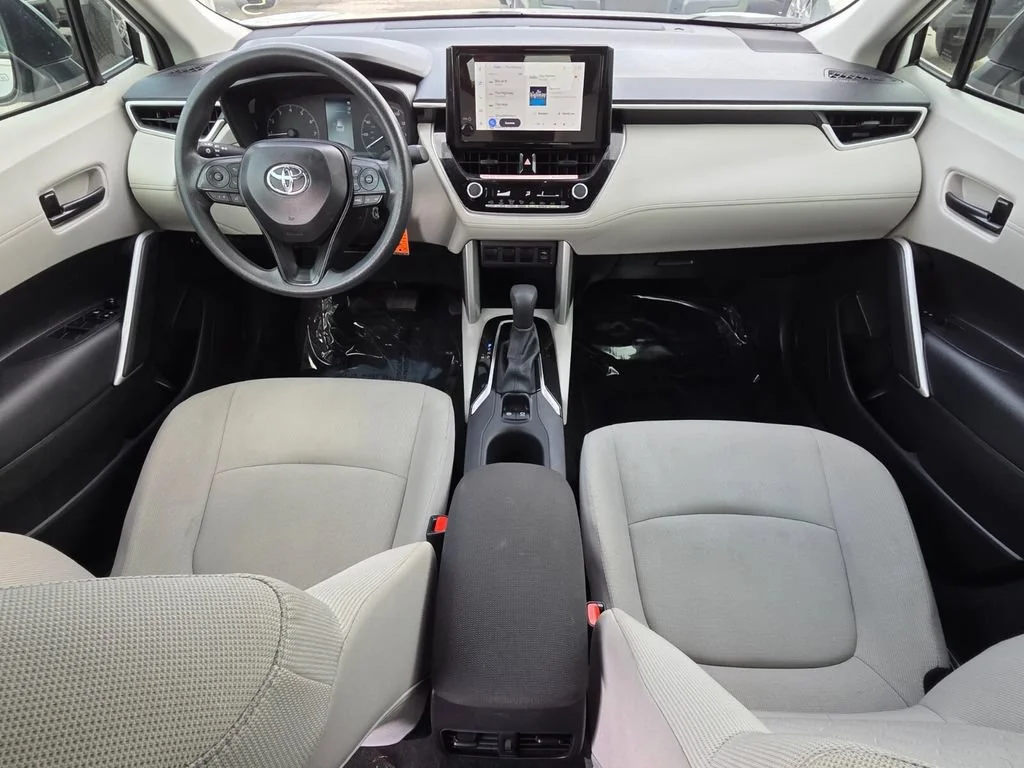 Used 2025 Pearl Toyota L image 25