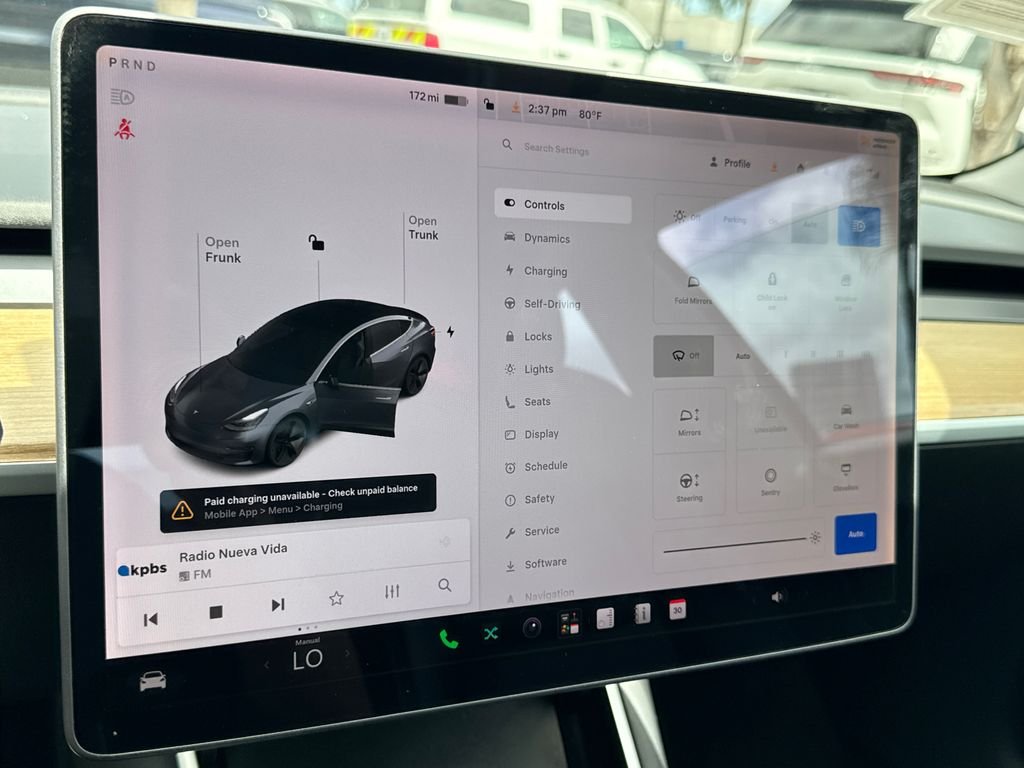 Used 2019  Tesla Long Range image 31