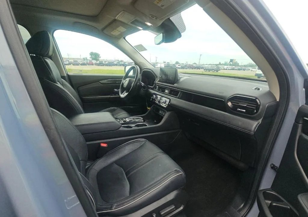 Used 2025 Blue Honda Elite image 5