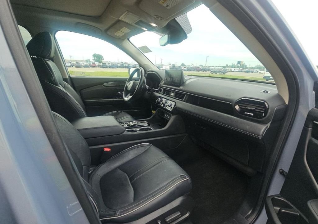 Used 2025 Blue Honda Elite image 5
