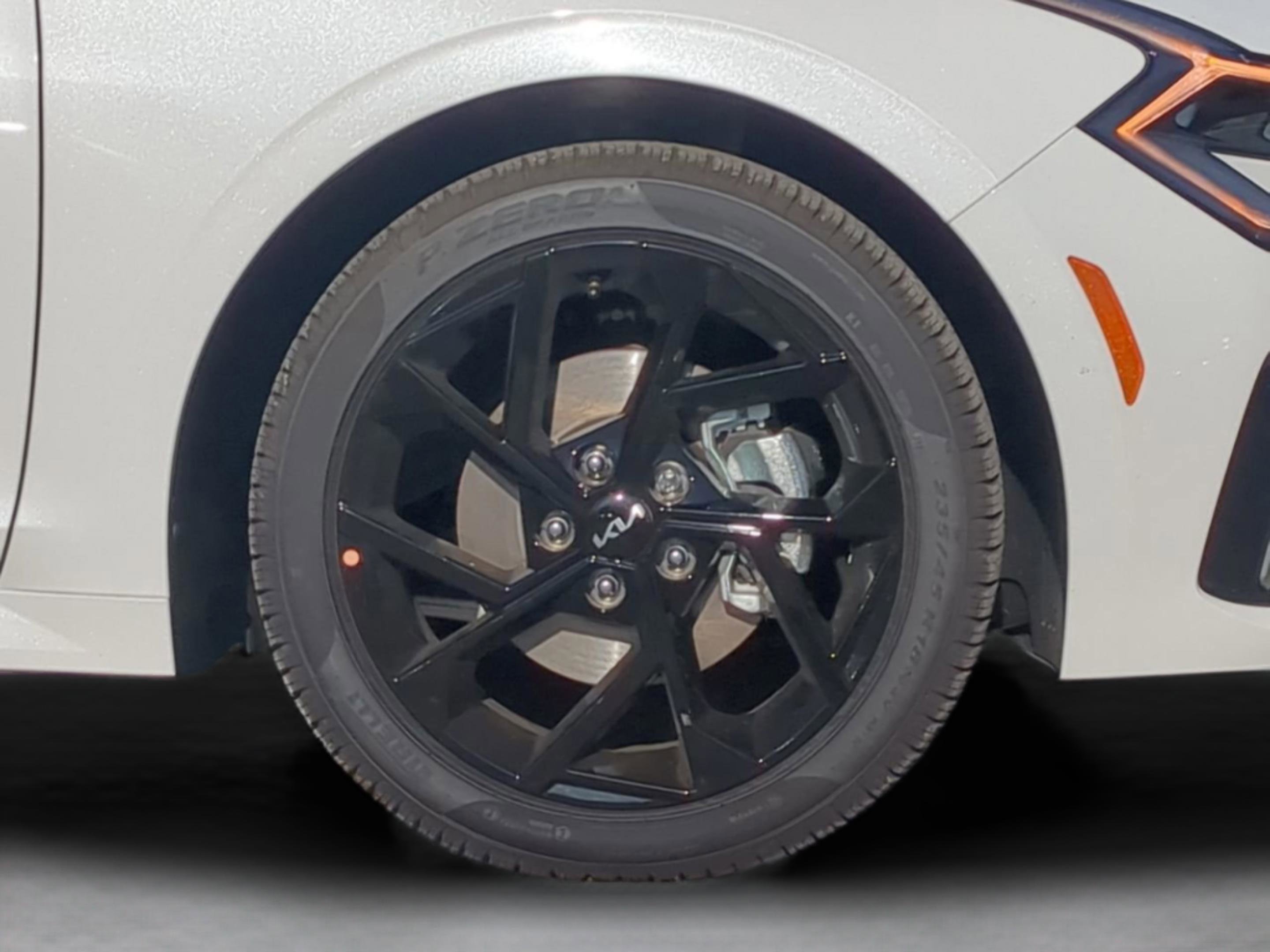 New 2026 Snow White Pearl Kia GT-Line image 13