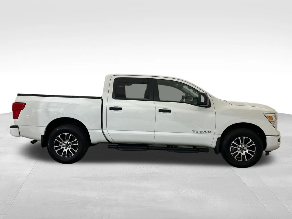 Used 2024 White Nissan SV image 7