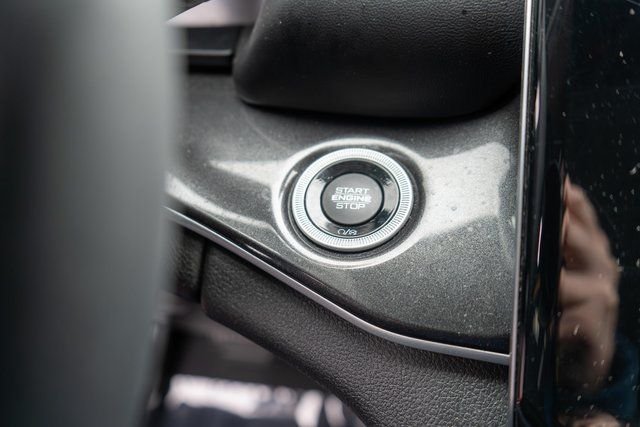Used 2023 White Jeep Laredo image 22