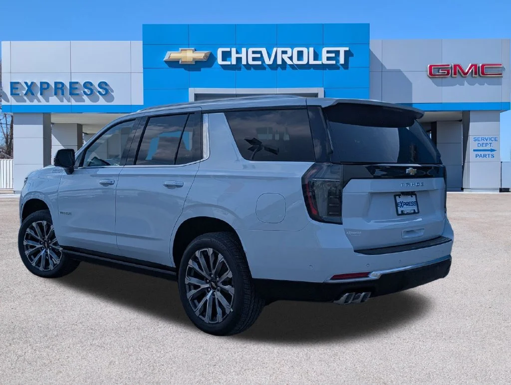 New 2026 Polar White Tricoat Chevrolet High Country image 5