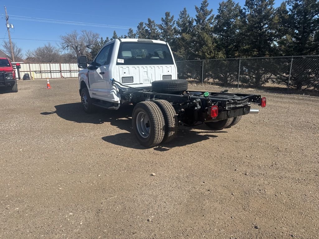 New 2026 Oxford White Ford XL image 4