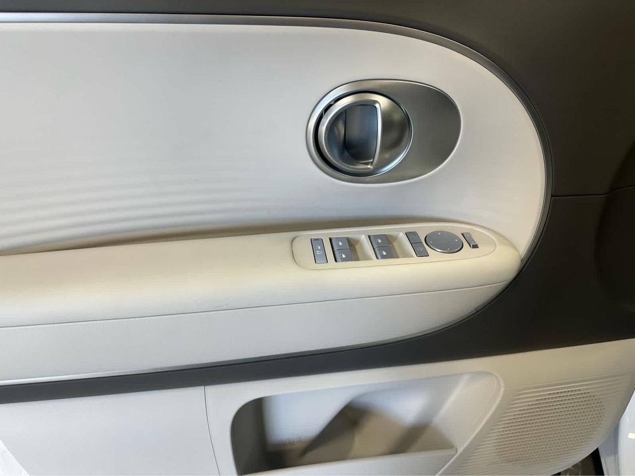 2026 Hyundai IONIQ 9 S - Photo 15