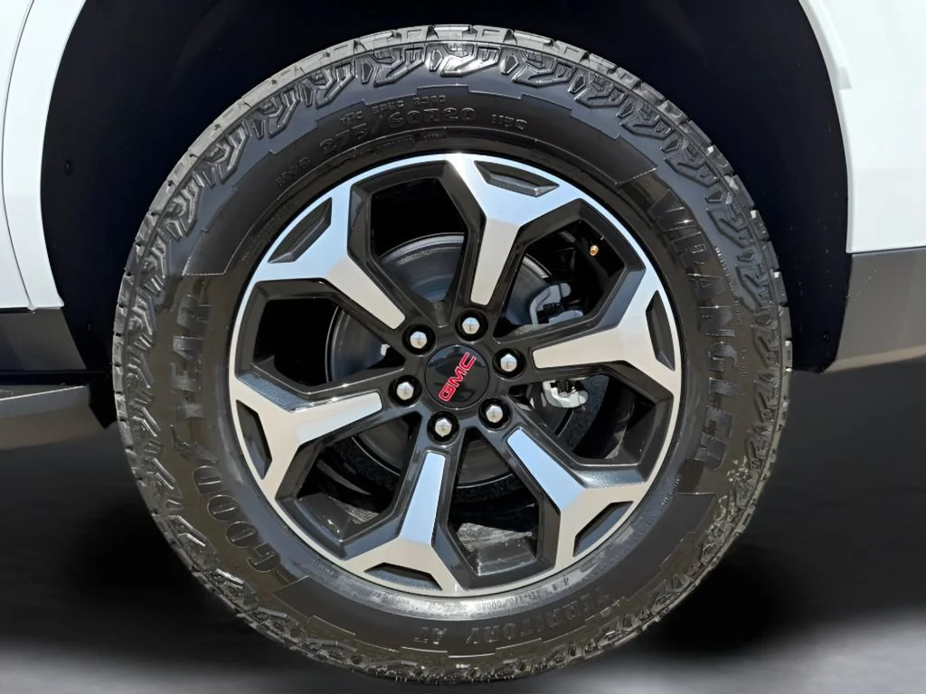 New 2026 Summit White GMC AT4 image 41