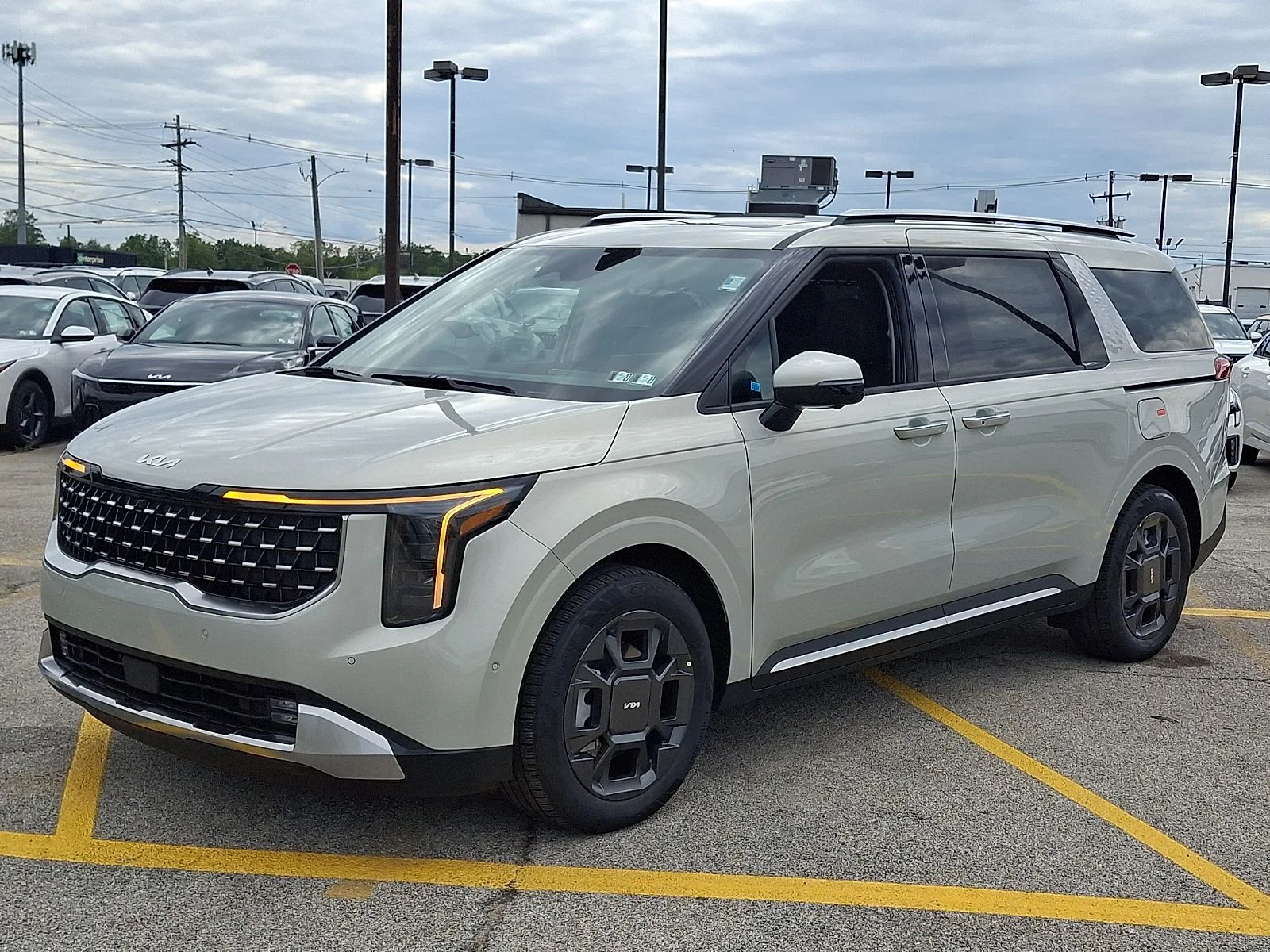 New 2027 Silver Kia SX image 6