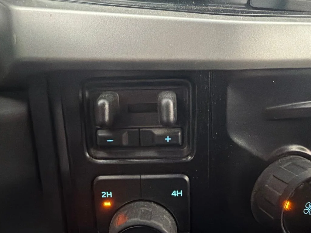 Used 2025 Gray Ford XLT image 24