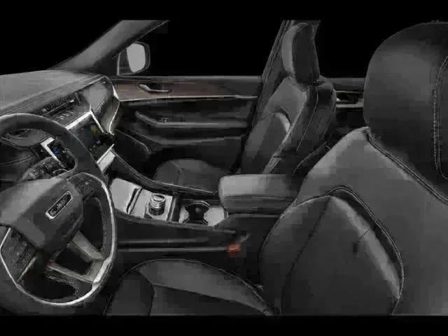 New 2026 Baltic Gray Metallic Clear-Coat Exterior Paint Jeep Laredo image 6