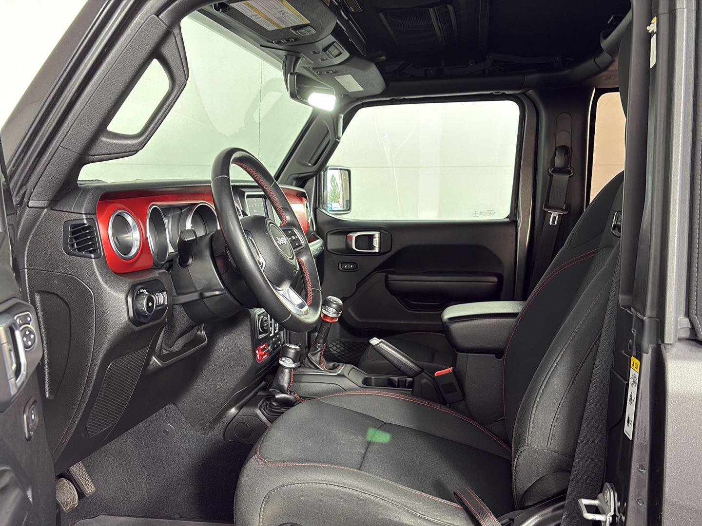 Used 2019 Granite Crystal Metallic Clearcoat Jeep Rubicon image 17