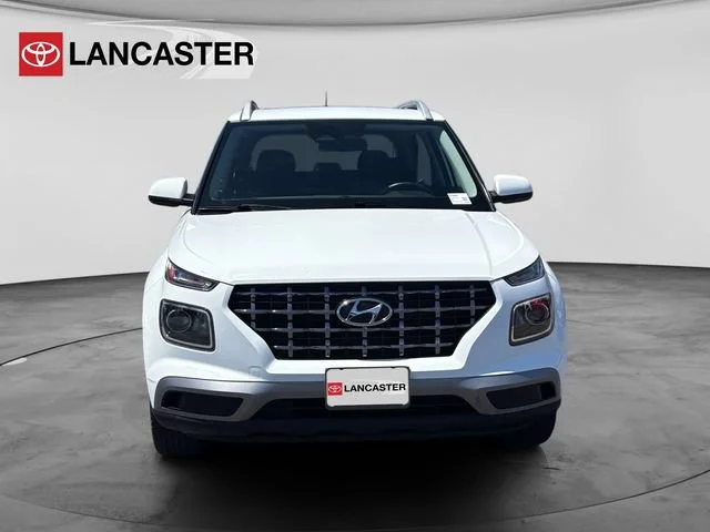 Used 2025 Lunar White Hyundai SEL image 2