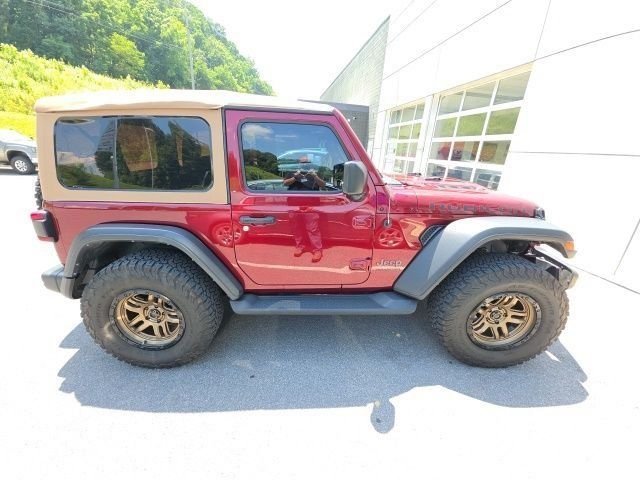 Used 2021 Red Jeep Rubicon image 9