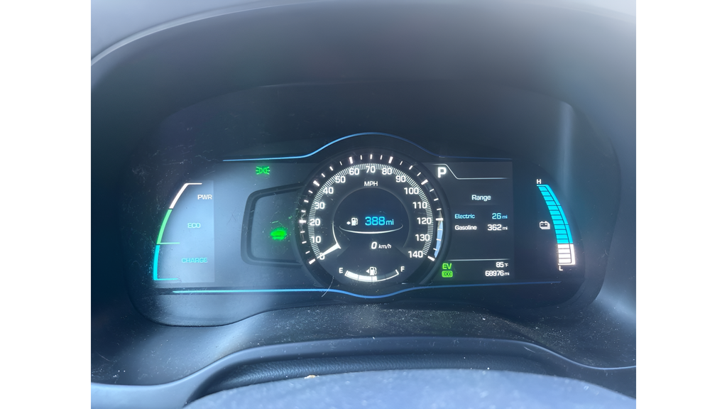 Used 2018 Summit Gray Hyundai Limited image 18