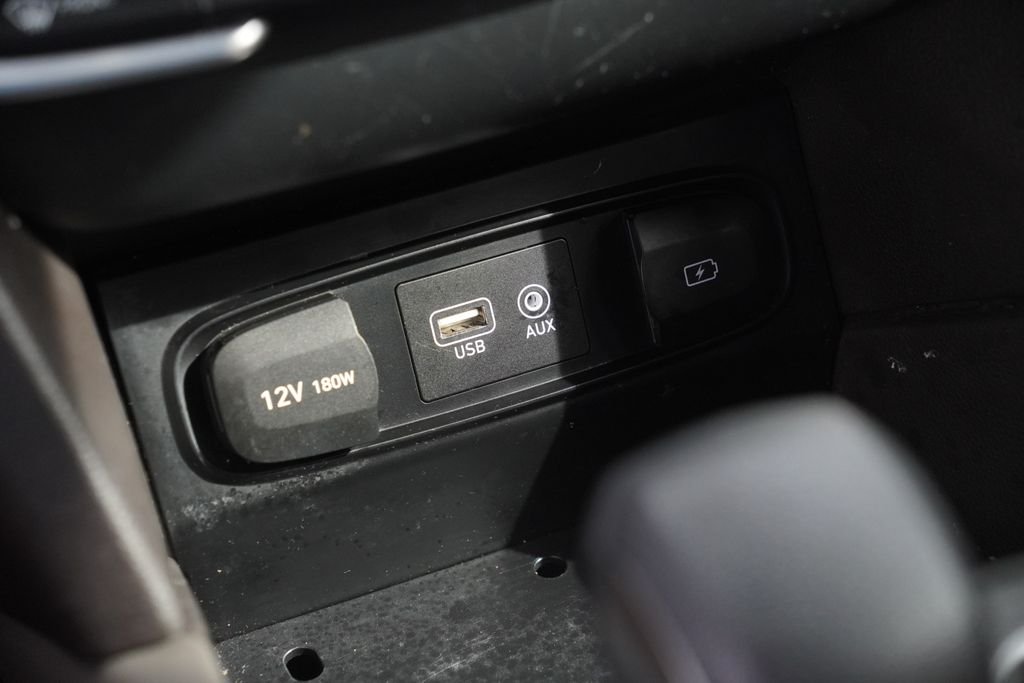 Certified Used 2020 Black Hyundai SE image 24