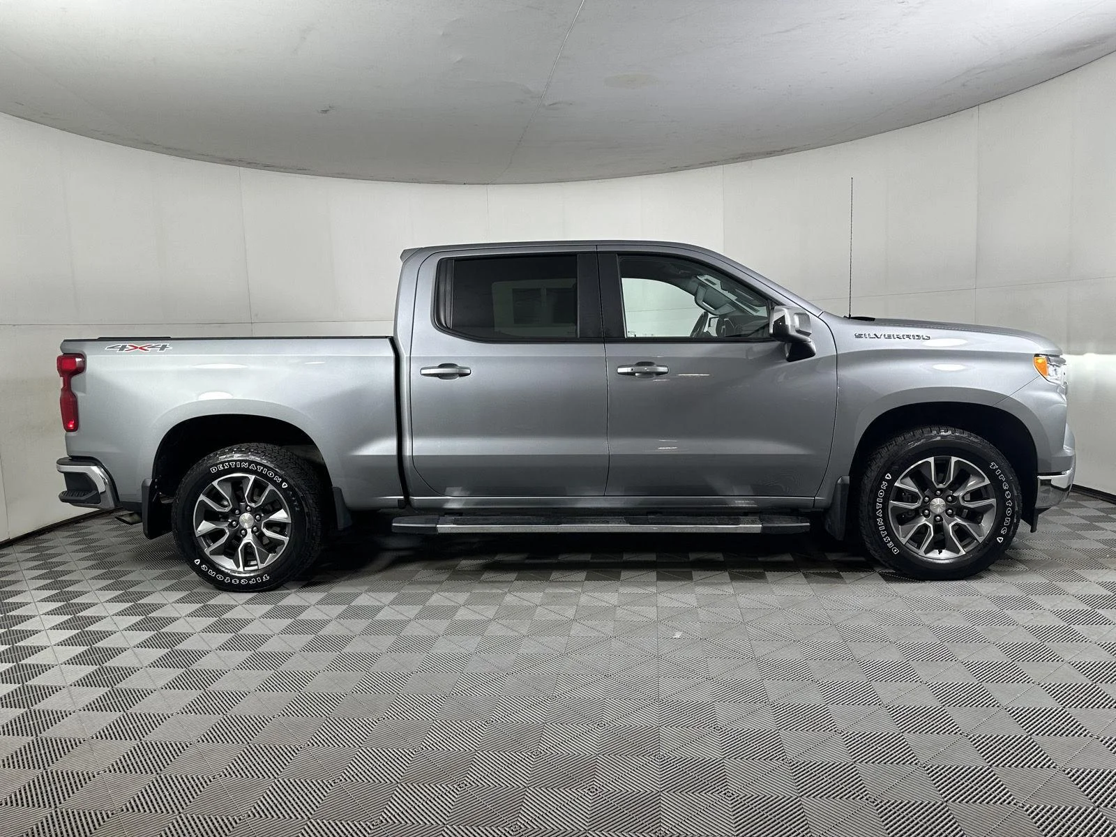 Used 2023 Sterling Gray Metallic Chevrolet LT image 15