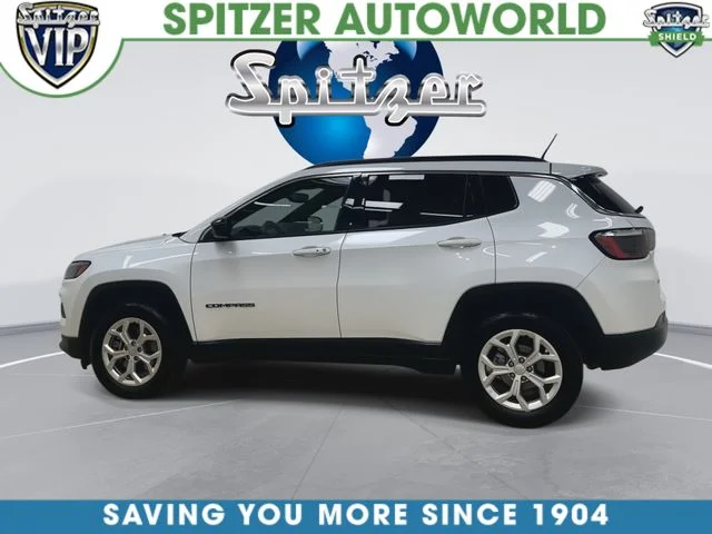 Used 2024 White Jeep Latitude image 7