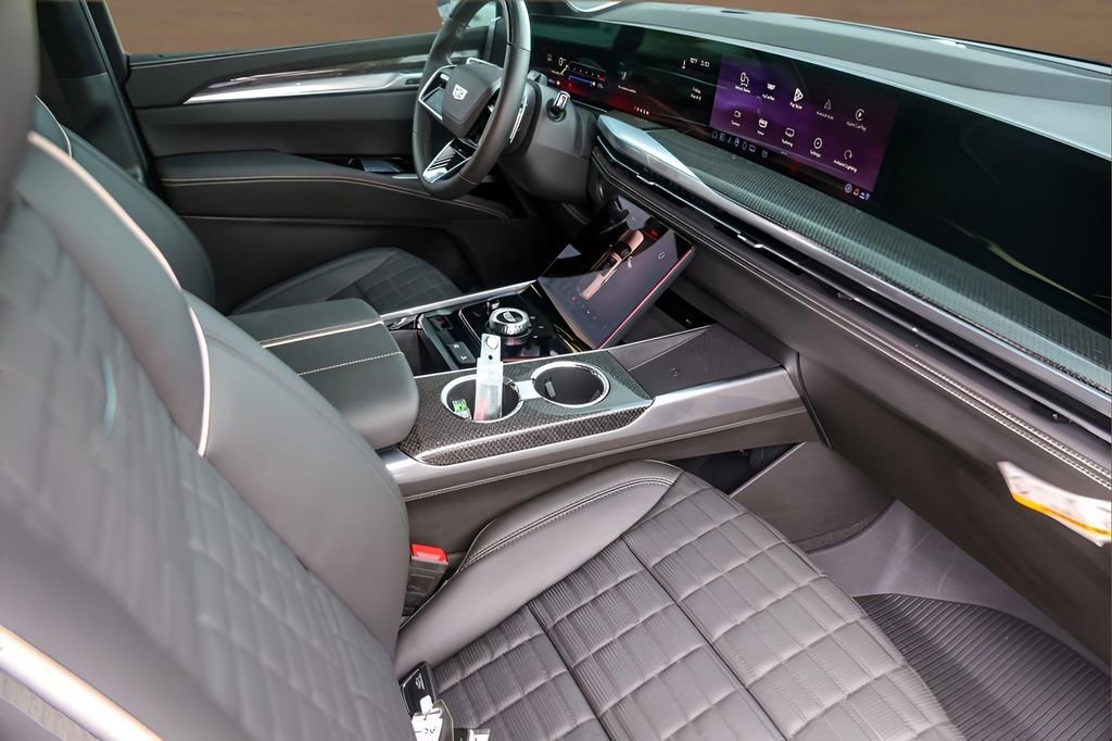 2025 Cadillac Escalade V-Series - Photo 31