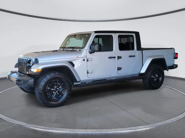 Used 2022 Silver Jeep Sport image 5