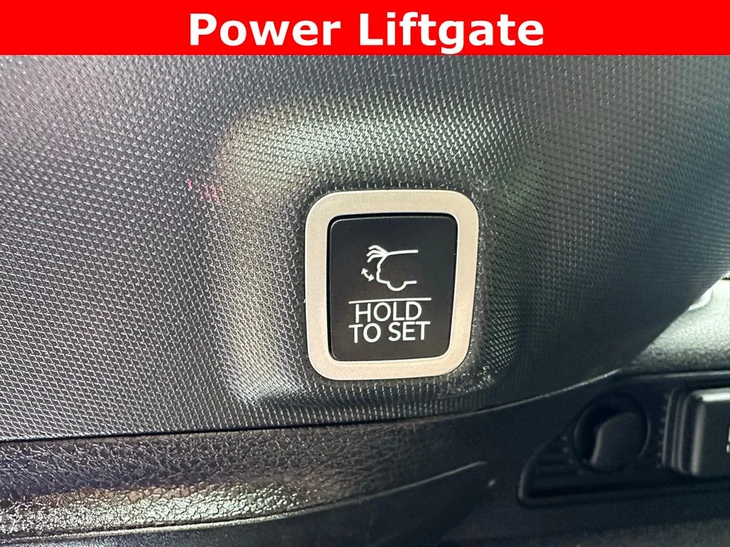 2023 Jeep Grand Cherokee Overland - Photo 15