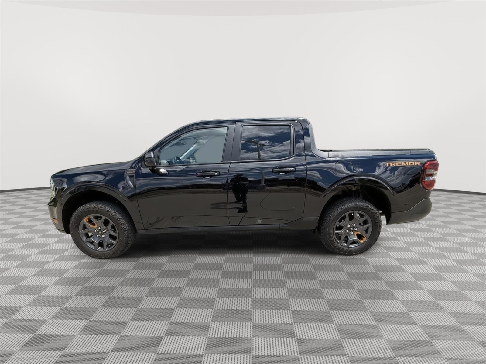 Certified Used 2025 Shadow Black Ford Tremor image 4