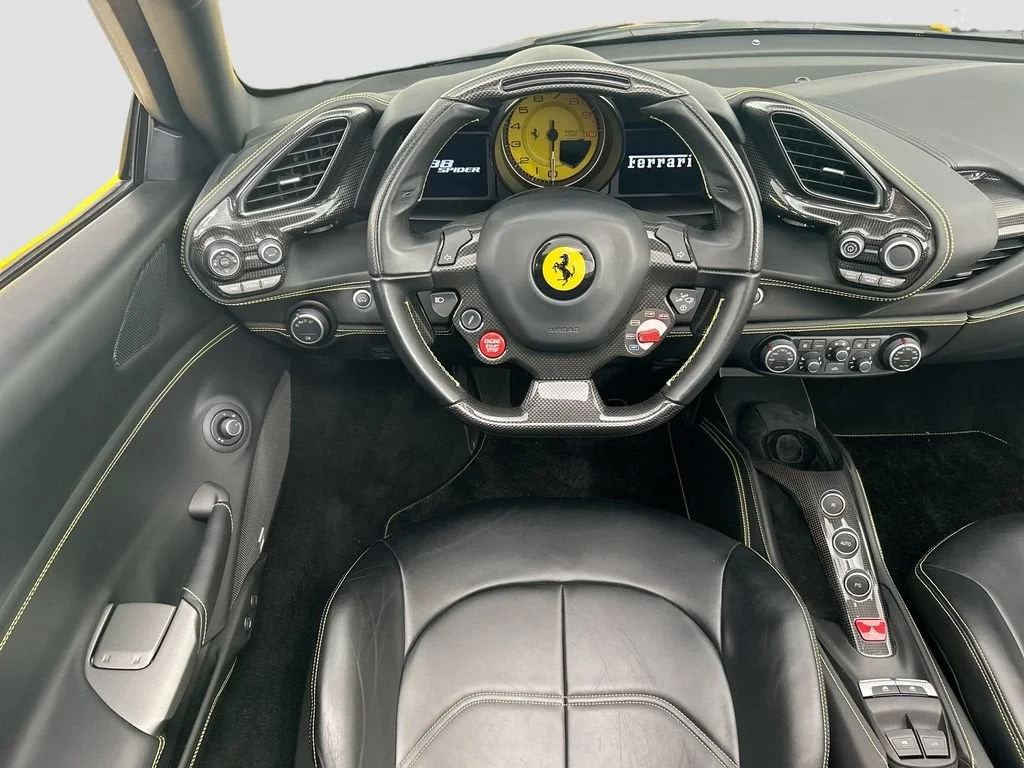 Used 2017 Giallo Modena Ferrari  image 18