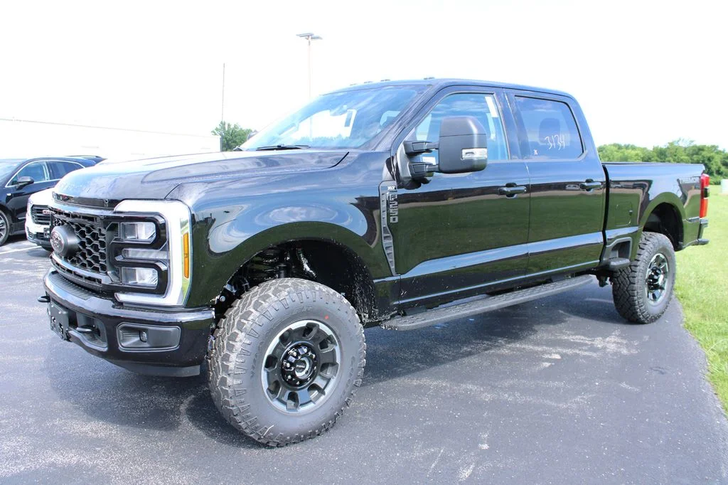 New 2026 Agate Black Metallic Ford F-250® XLT image 3