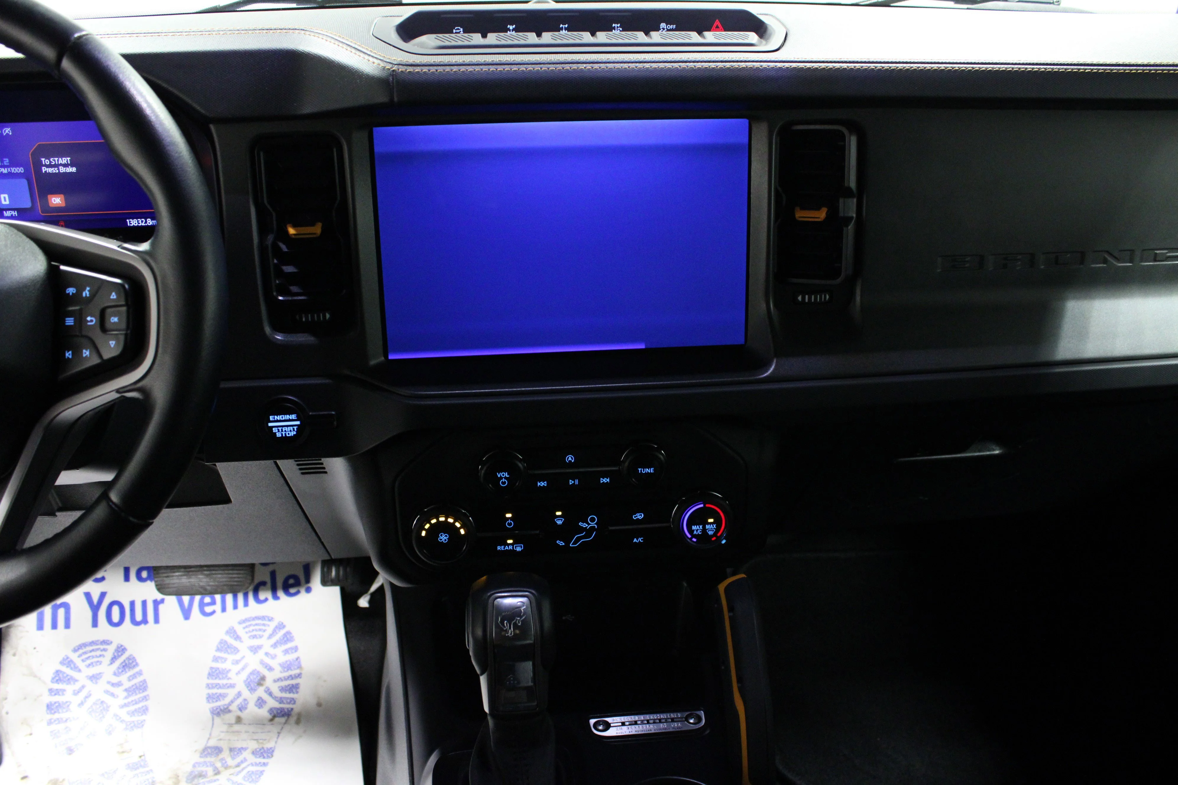 Used 2024 Shadow Black Ford Badlands image 17