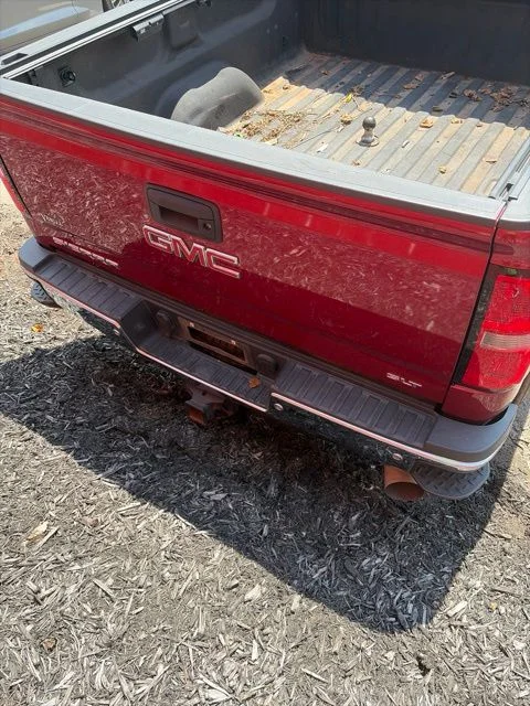 Used 2018 Red GMC SLT image 10