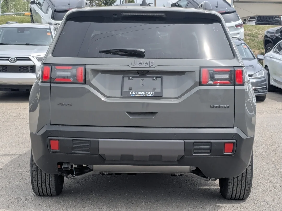 New 2026 Grey Jeep Limited - - 4x4 - 1.6L I- 4 Turbo Hybrid - 12.3 Uconnect w/ Nav - Pano Sunroof & More! image 7