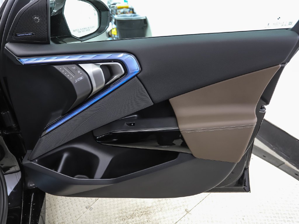 New 2026 Black Sapphire Metallic BMW M50 xDrive image 29