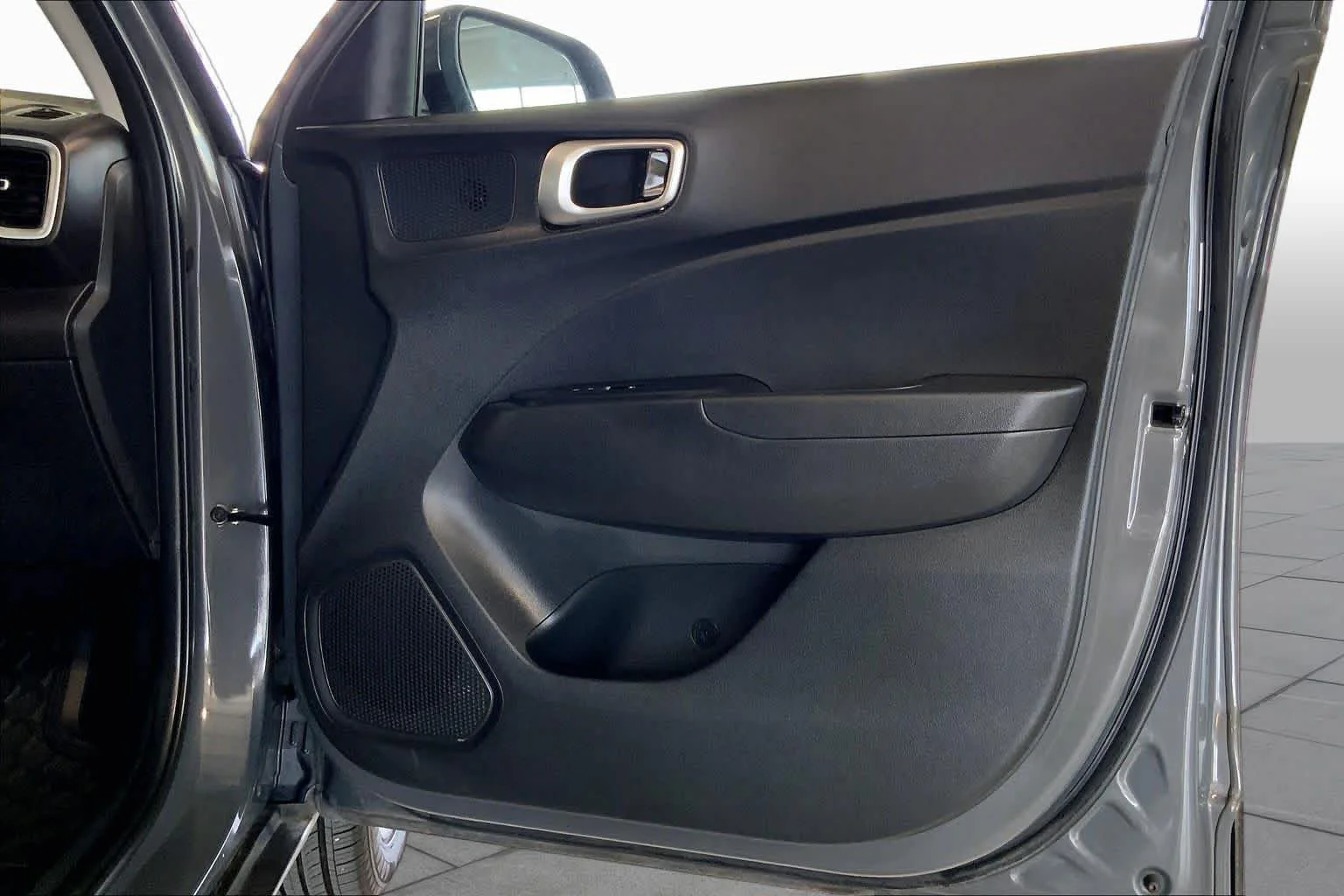 2025 Hyundai Venue SEL - Photo 22