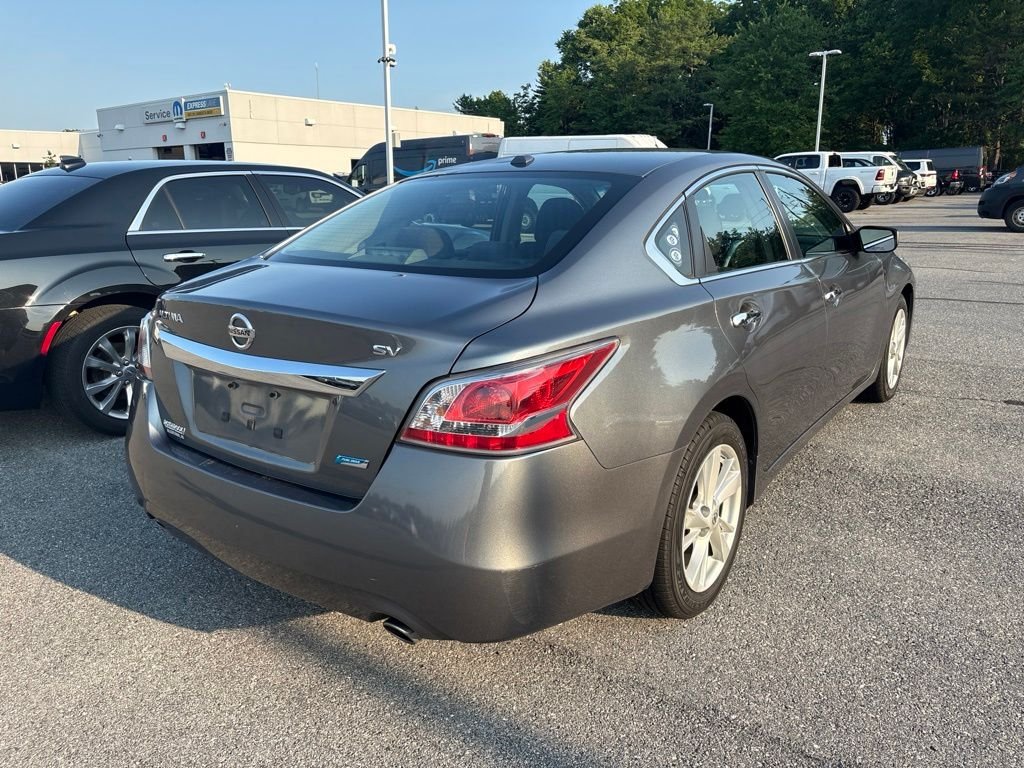Used 2014 Gray Nissan 2.5 SV image 10