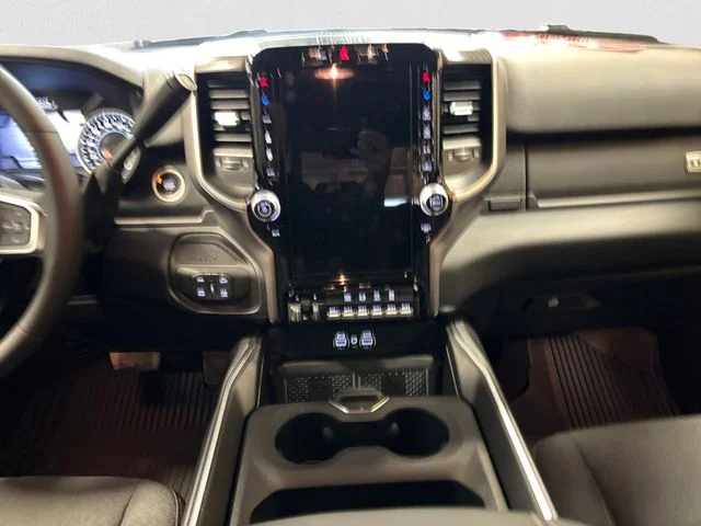 New 2026 Diamond Black Crystal Pearlcoat Ram Big Horn Crew Cab 4x4 6