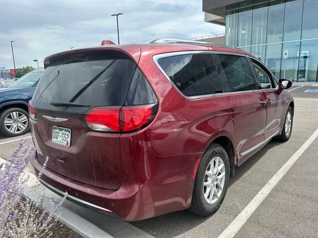Used 2020 Red Chrysler Touring L image 3