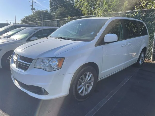 Used 2019 White Dodge SXT image 3