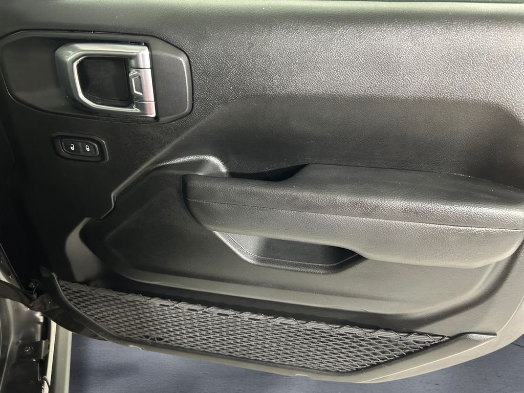 Used 2025 Gray Jeep Willys image 15