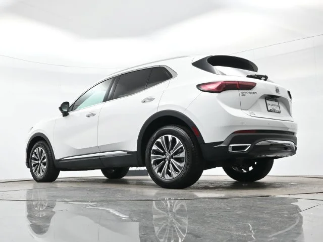 Used 2024 Summit White Buick Preferred image 28