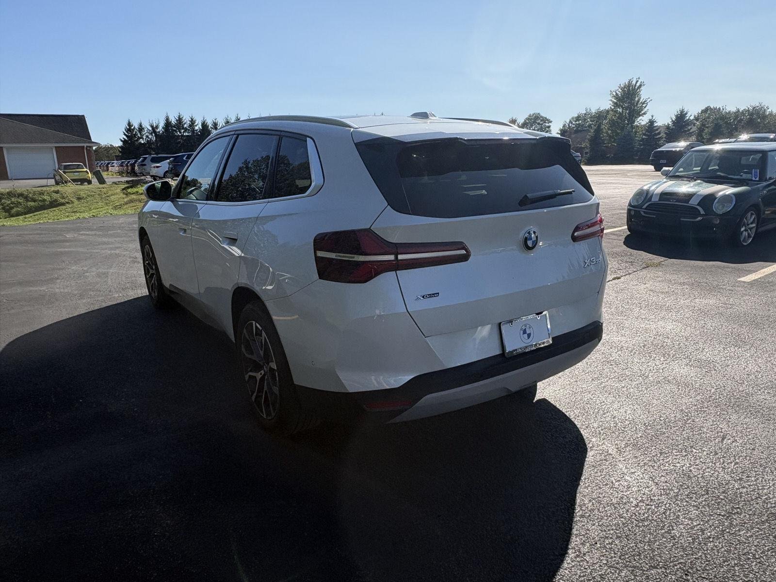 New 2026 Mineral White Metallic BMW 30 xDrive image 5