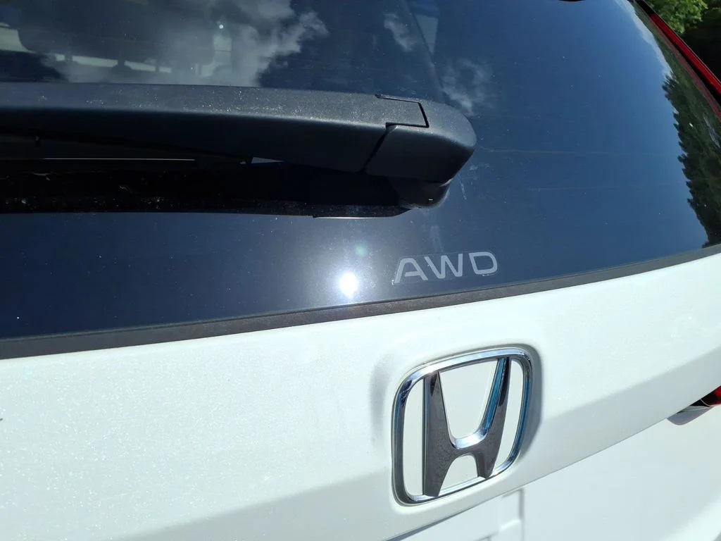 Used 2024 White Honda EX-L image 22