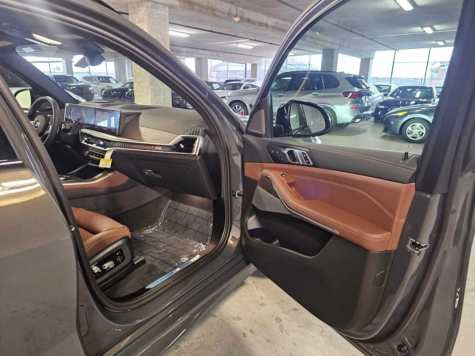 New 2026 Dravit Grey Metallic BMW xDrive40i image 41