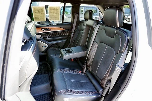 Certified Used 2024 White Jeep Summit image 17
