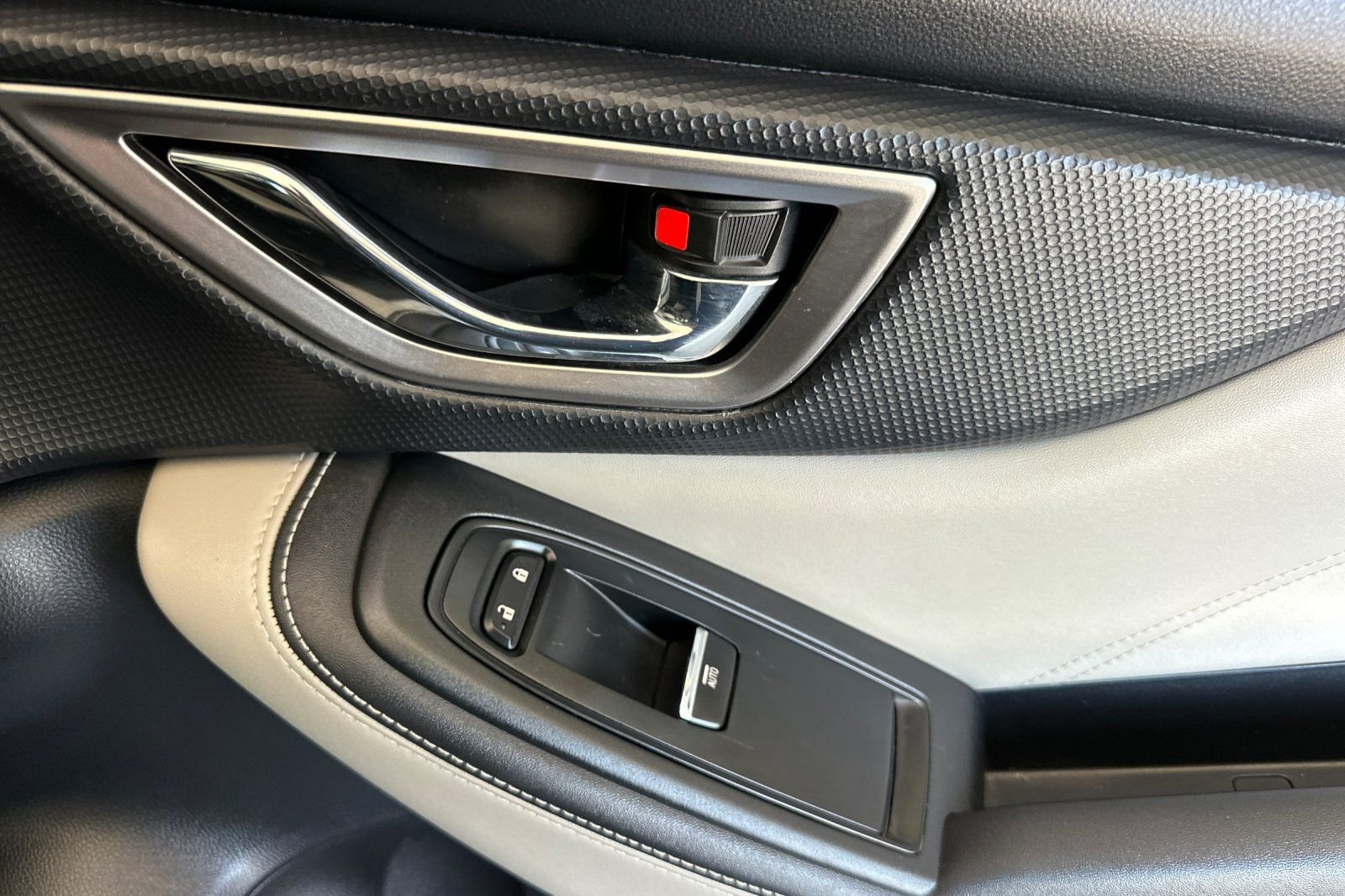 Used 2023 White Subaru Limited image 18