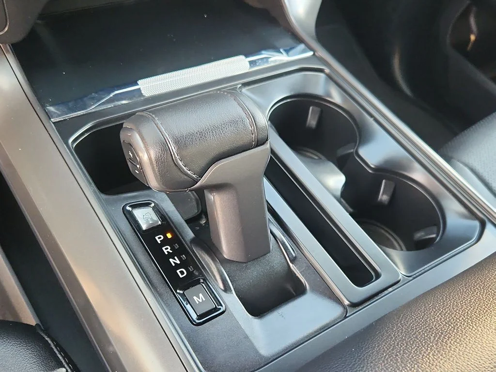 Used 2025 White Ford Lariat image 25