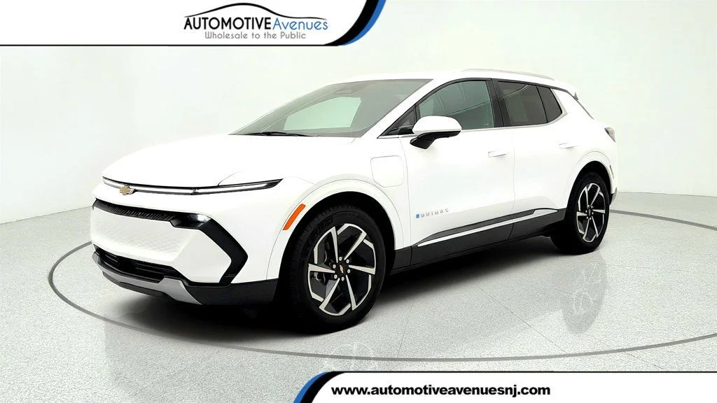 2025 Chevrolet Equinox EV 2LT FWD's photo