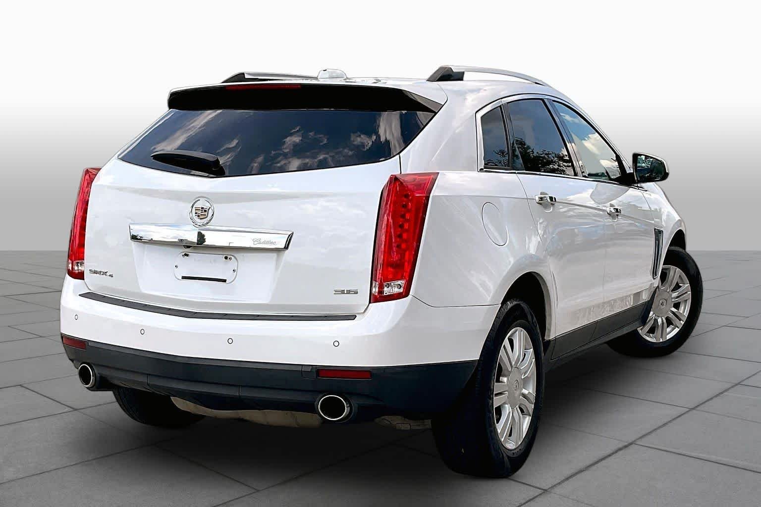 Used 2016 Platinum Ice Tricoat Cadillac Luxury Collection image 13